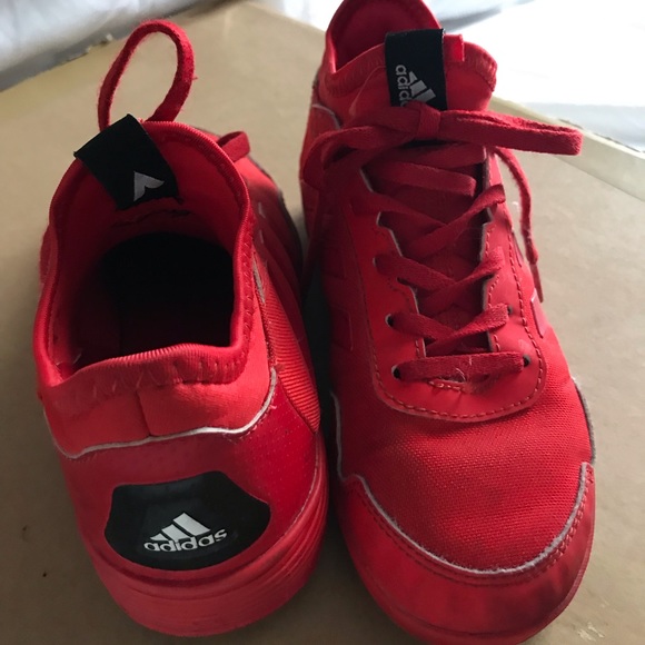 Kids adidas Predator turf soccer shoes . - Picture 3 of 6